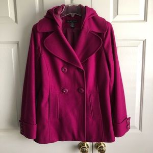 🌸🌷Beautiful wool blend magenta pea coat